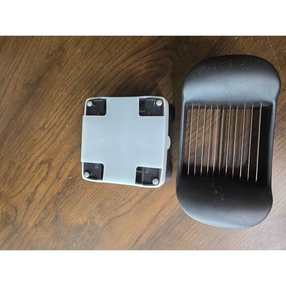 Pampered Chef Quick Slice #1181 Fruit Veggie Onion Egg Slicer Kitchen Tool Apple - Picture 7 of 12